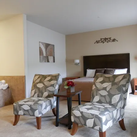 Grand View Inn & Suites-2